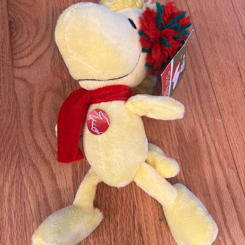 Woodstock Christmas Plush: musical Peanuts Collector's Item with Red Scarf